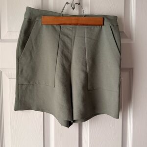 Simons High-Waist Olive Green Shorts